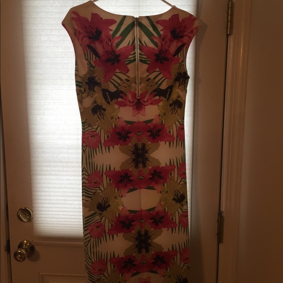 Dress - Picture 3 of 4